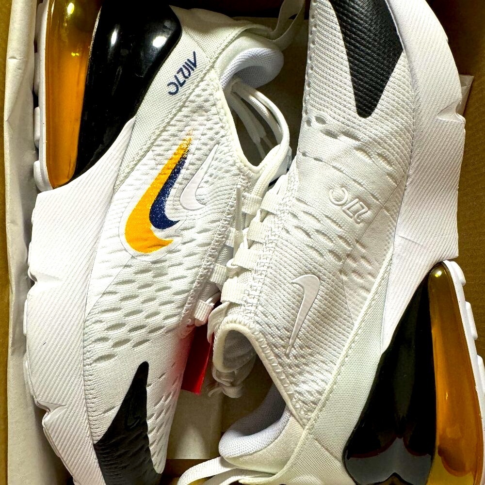 NEW Nike Air Max 270s